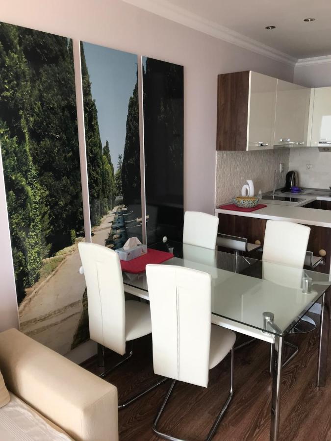 Apartment Sirena Sea View