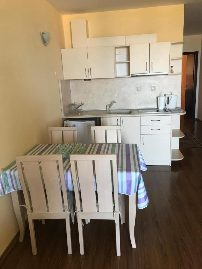 Apartment Sirena Sea View